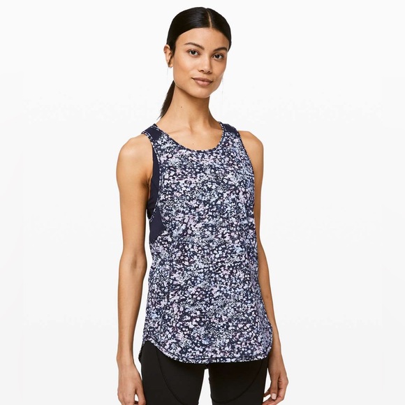 Lululemon tank - Picture 5 of 6